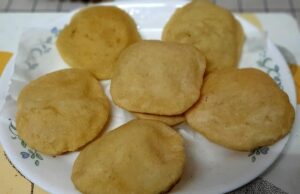 Batoora’s or Bhature’s are puffed deep fried bread which are crispier outside and softer inside. Batoora’s are the most common breakfast in North India. It can also be served for lunch or dinner. 