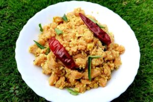 This recipe is a mildly spiced stir fry of yam with coconut. 